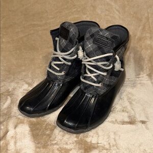 Sperry Women's Black and Plaid Duck Boots